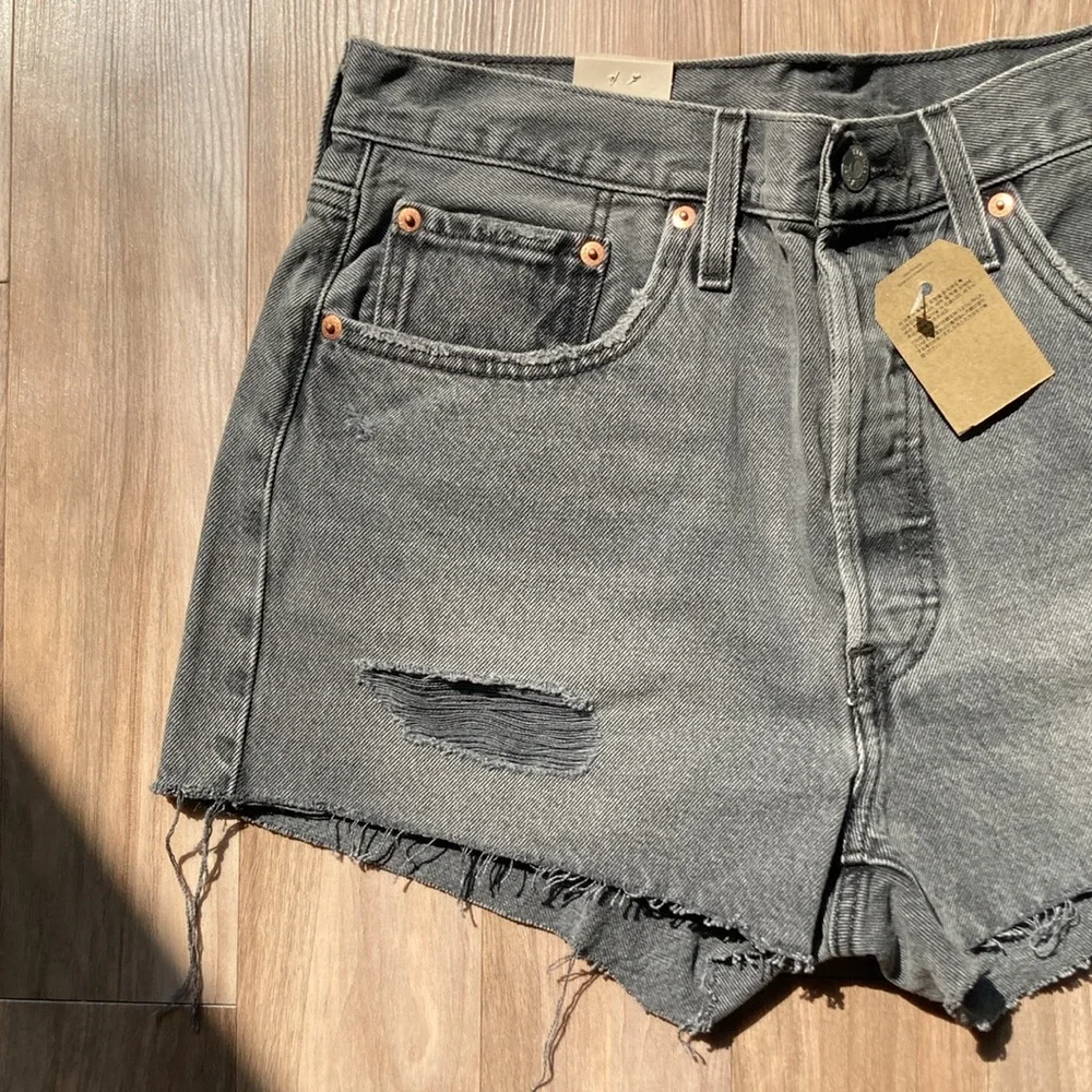 Levi’s distressed high rise 501 jean cotton denim short cutoff vibe 31 - Picture 5 of 17